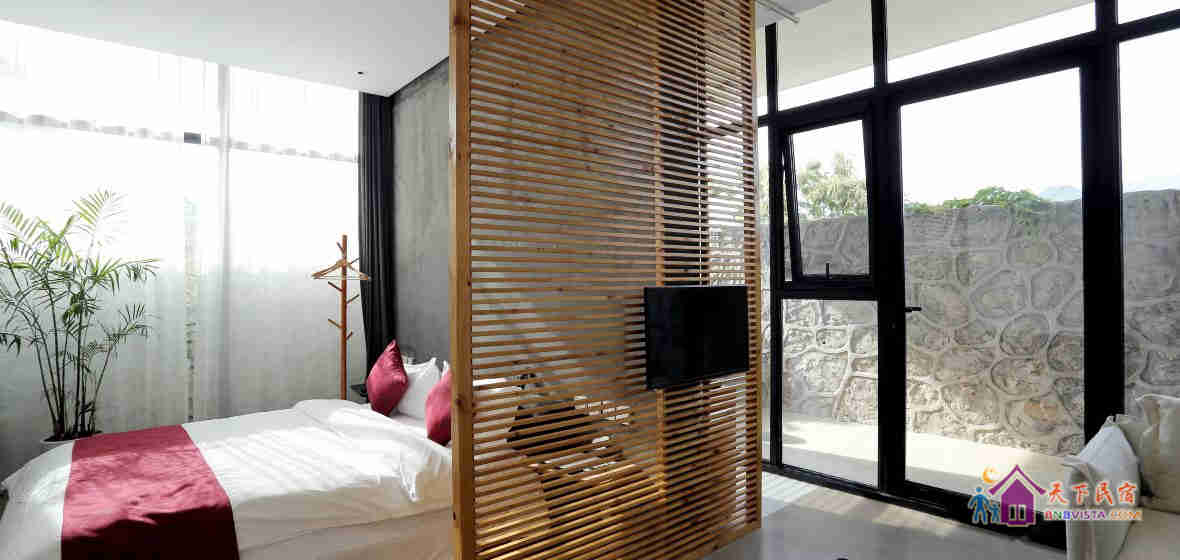 盛唐隐修大床房·小重山