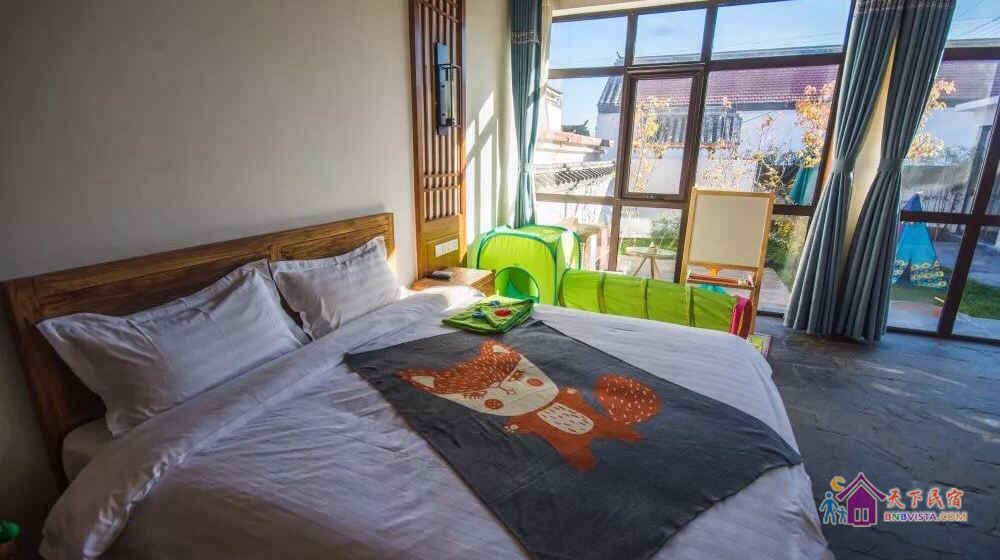 雅趣亲子双卧庭院