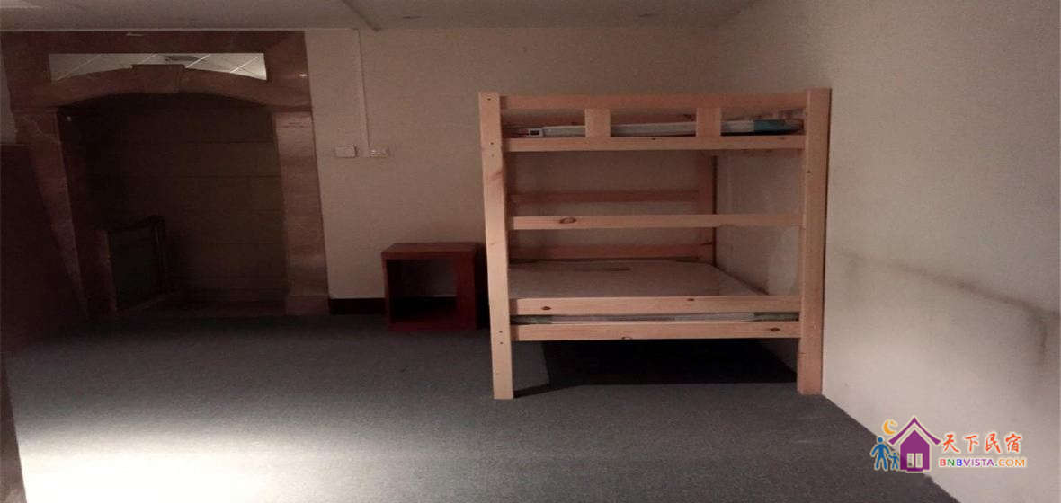 男熊宝多人间独卫