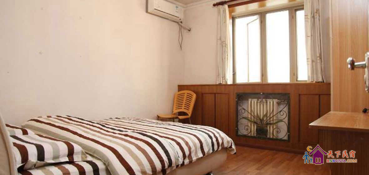 次卧大床房(公用卫浴)