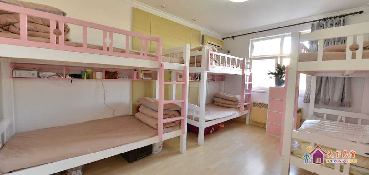 女生粉红六人房(床位)