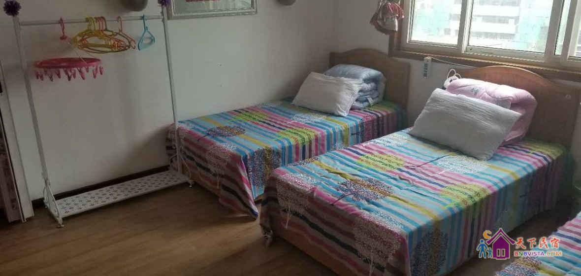 时尚女生三人间