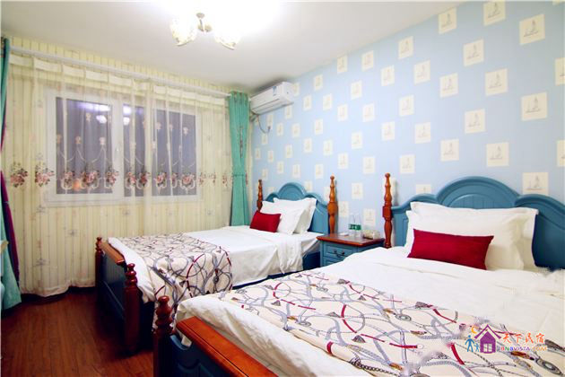 典雅两居室家庭洋房