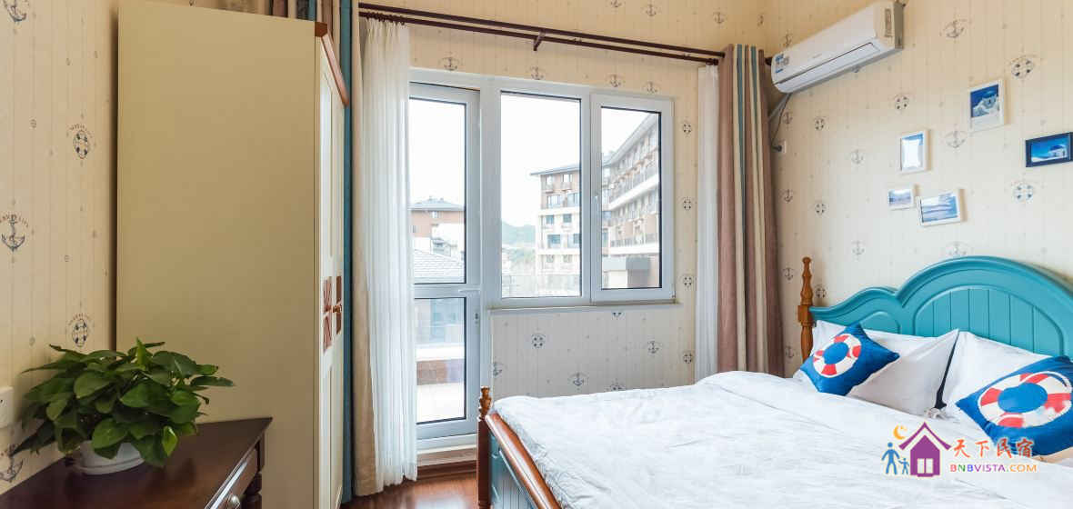 地中海双卧跃层房