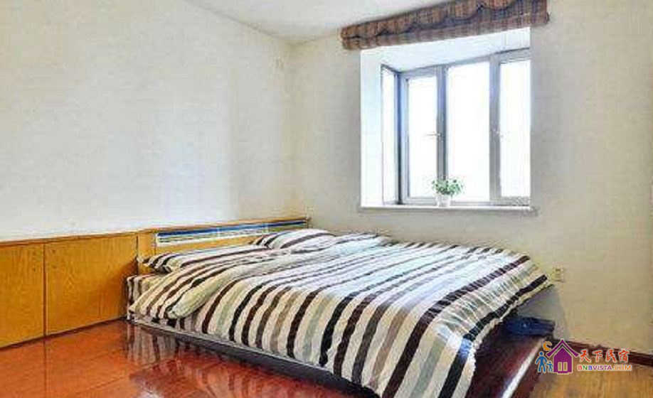 经济大床房（公共卫浴）