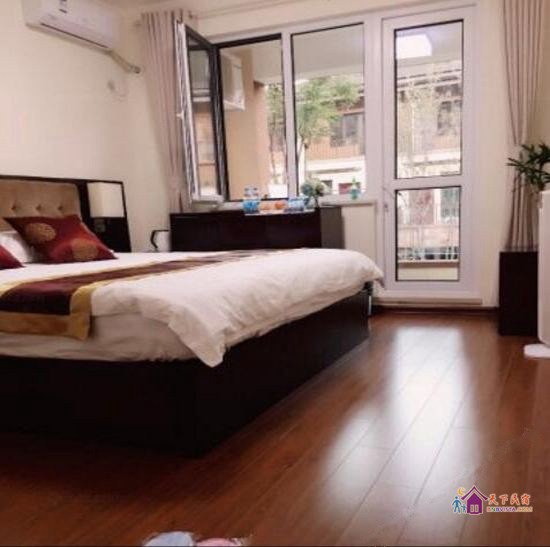 叠墅景观大床房