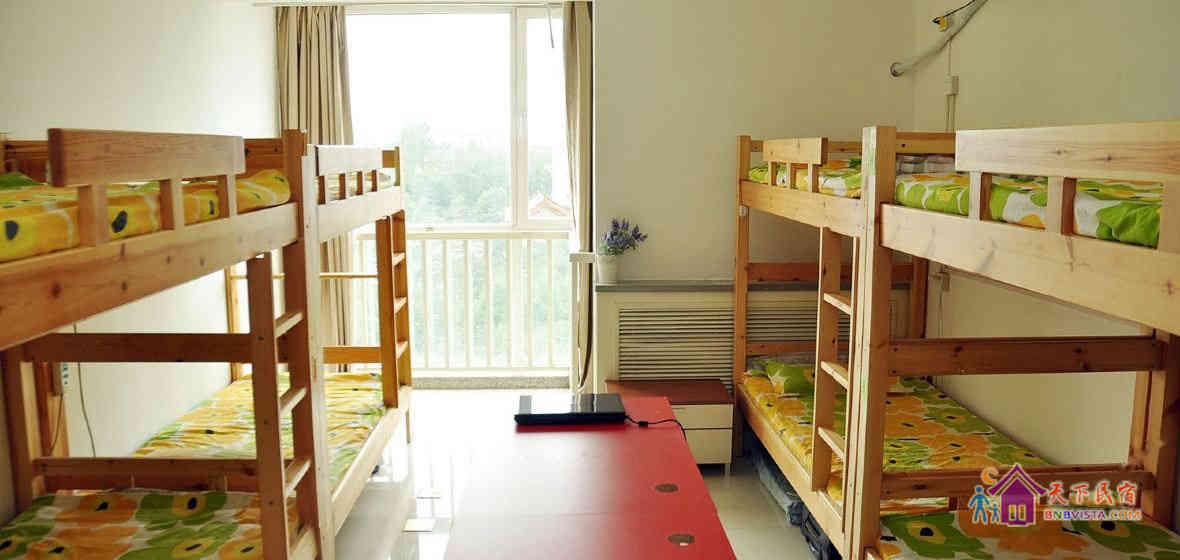 星星男生多人间(床位)