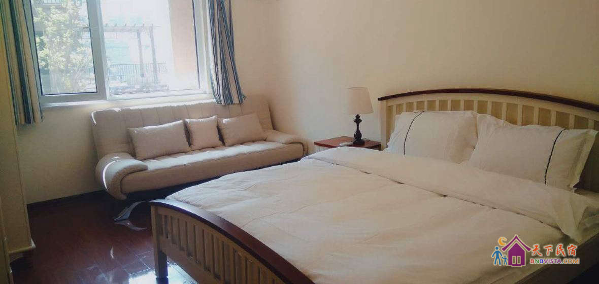 豪华一室一厅庭院房