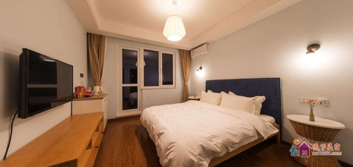 豪华阳台大床房