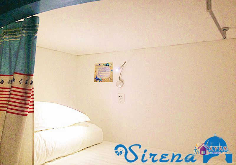 地中海特色女生八人房(床位房)(无窗)