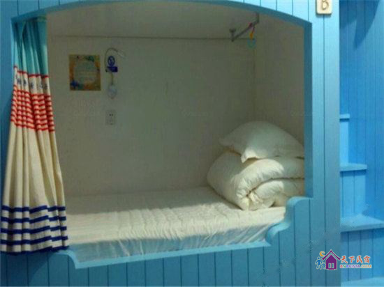 阳台街景标准间