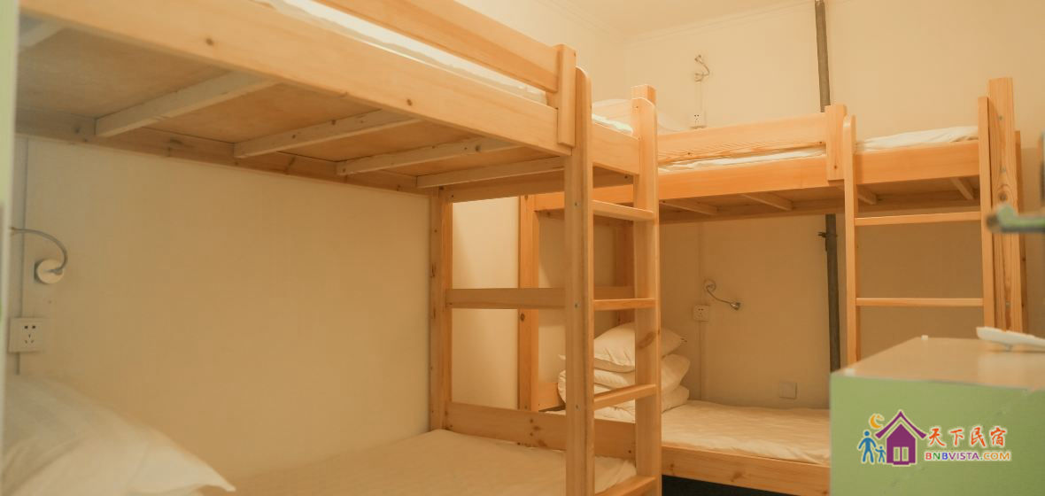 后海女生六人床位房