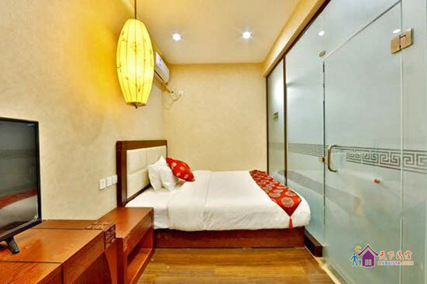 经济大床房(无窗)