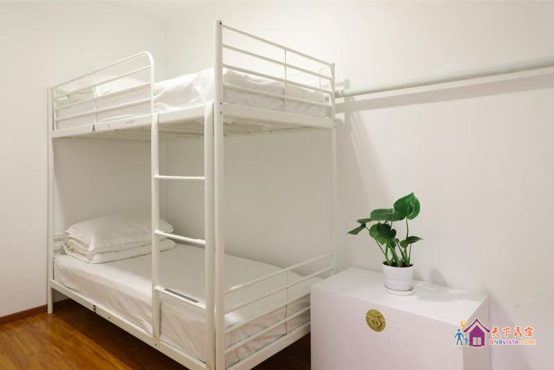 温馨两人间(床位)(公共卫浴)