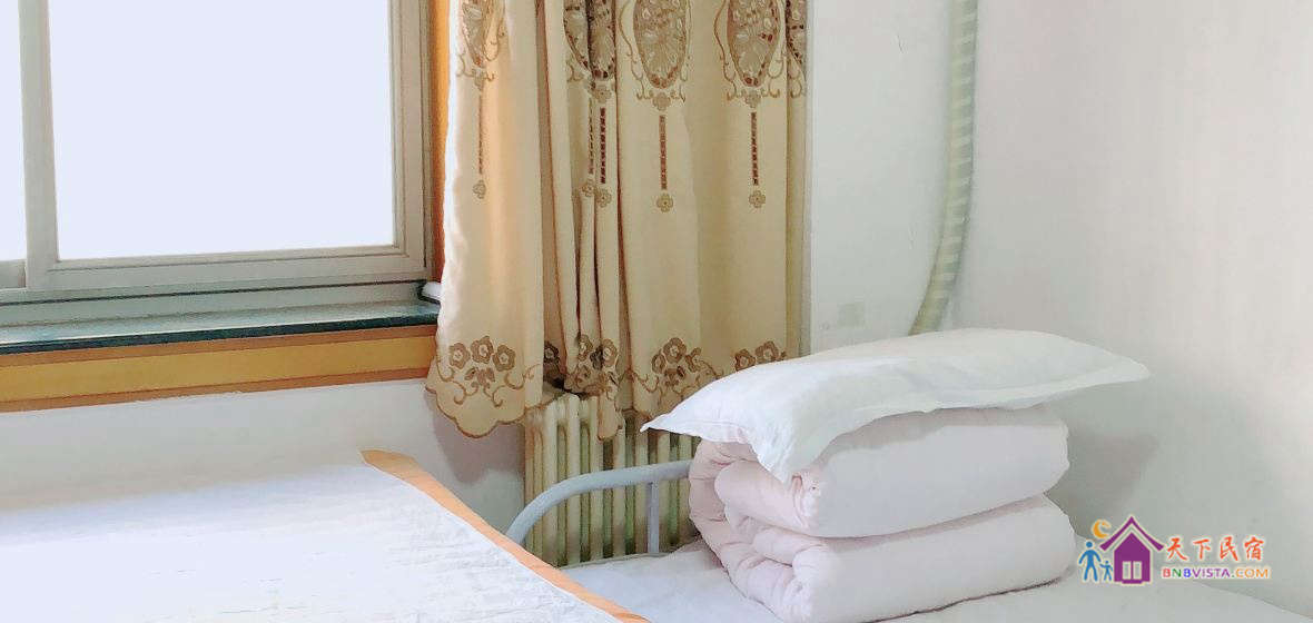 男神四人下铺床位房