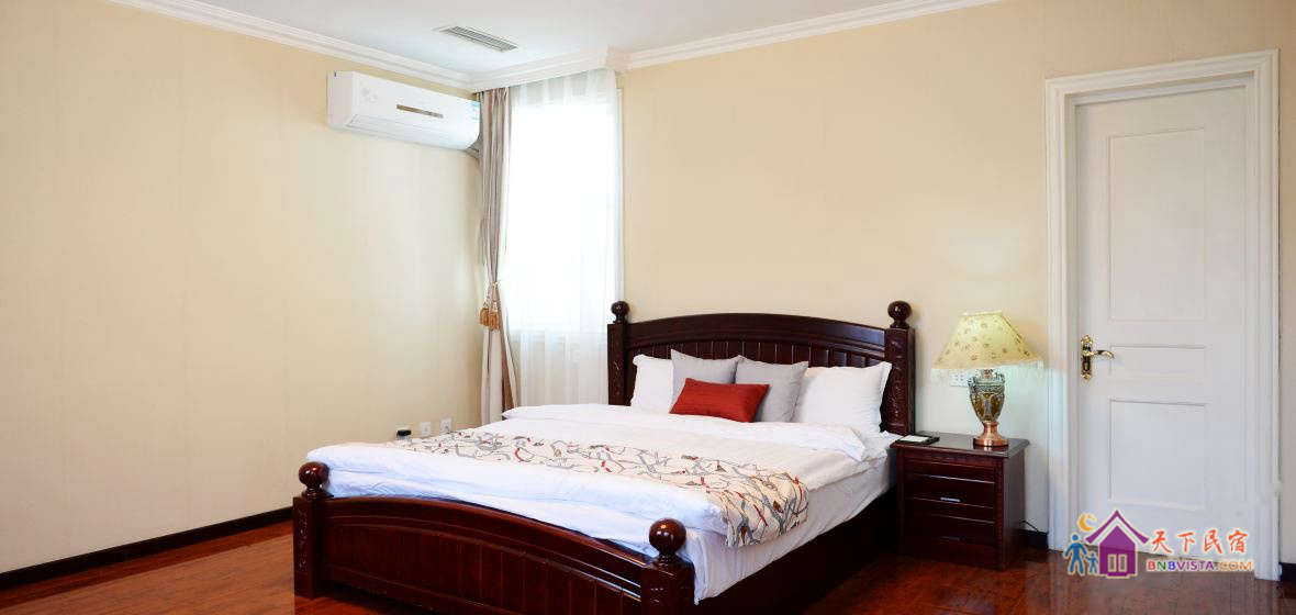 商务休闲独栋四居花园别墅