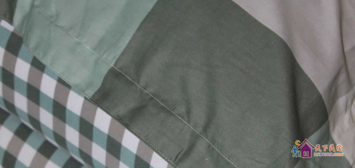 现代女生八人间(床位)