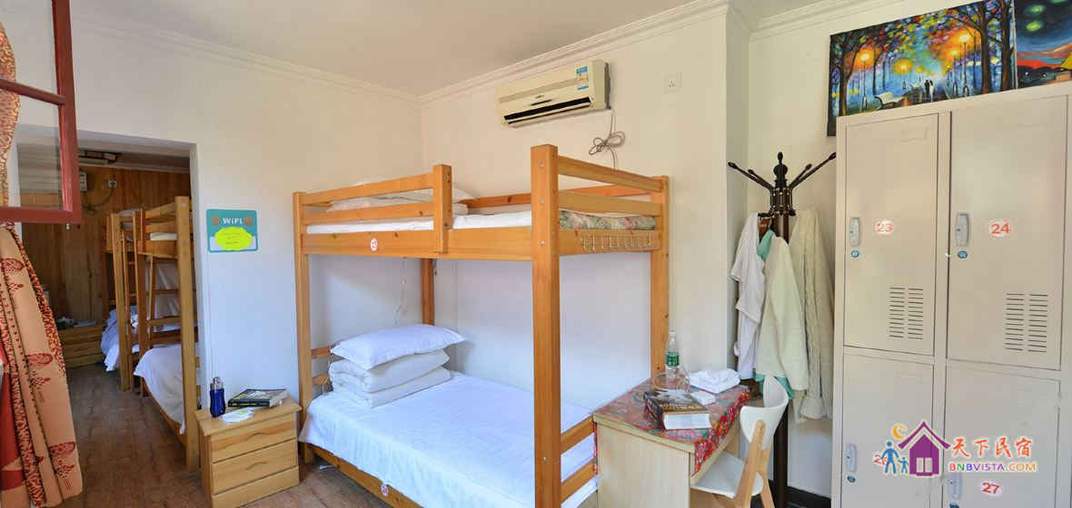 标准四人床位房