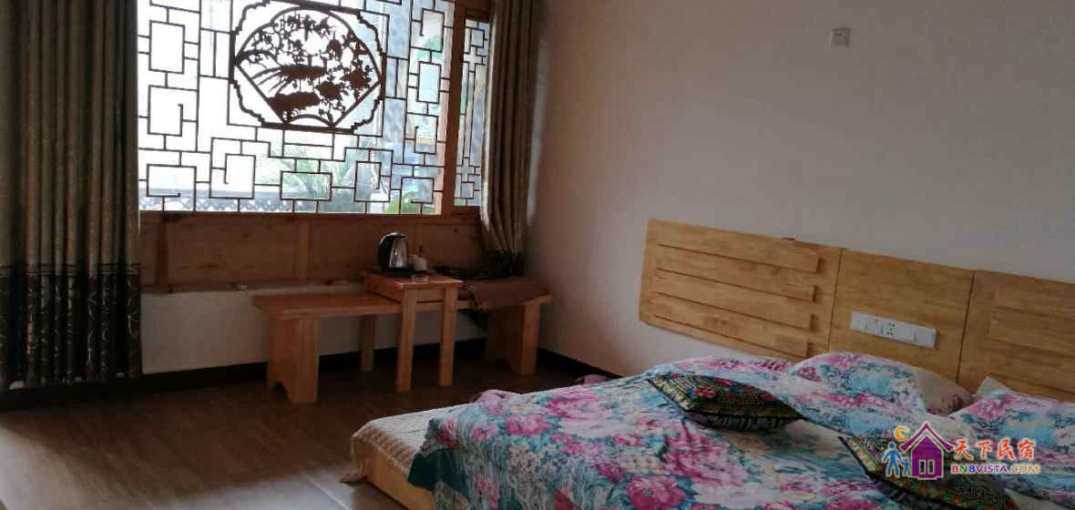 阳光别致大床房