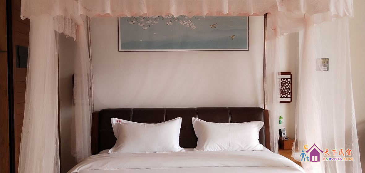 山景阳台豪华大床房