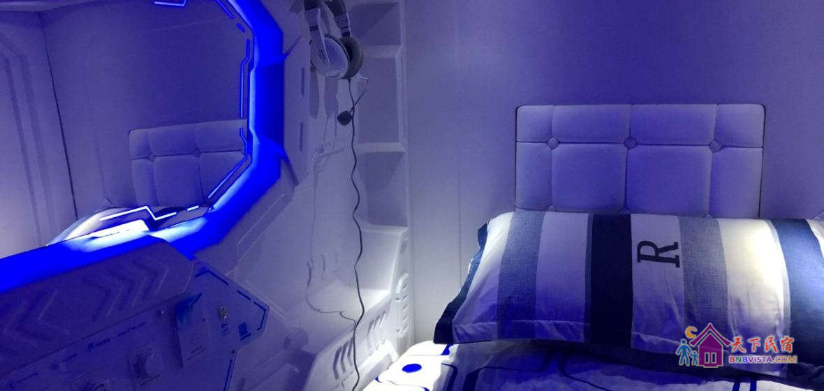 标准太空舱(无窗)(公共卫浴)