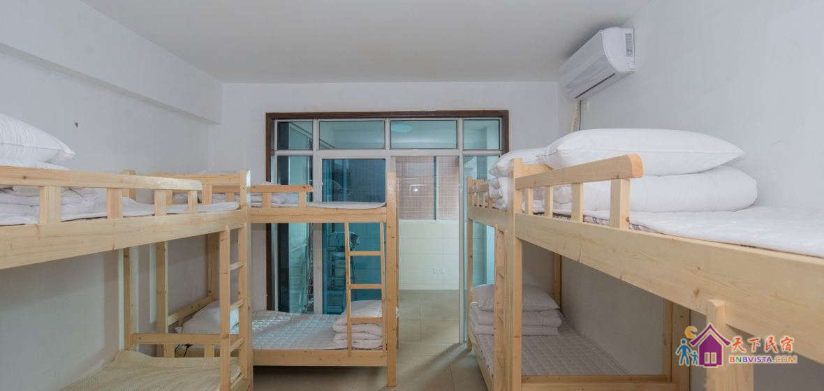 女生八人间床位