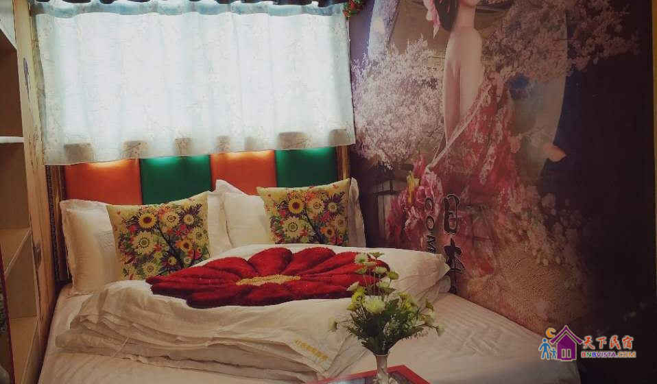 日式风情榻榻米江景影院房