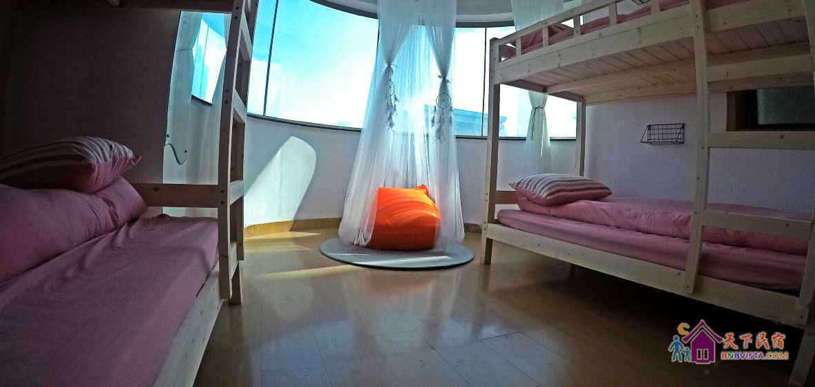 女生粉色六人间(床位)