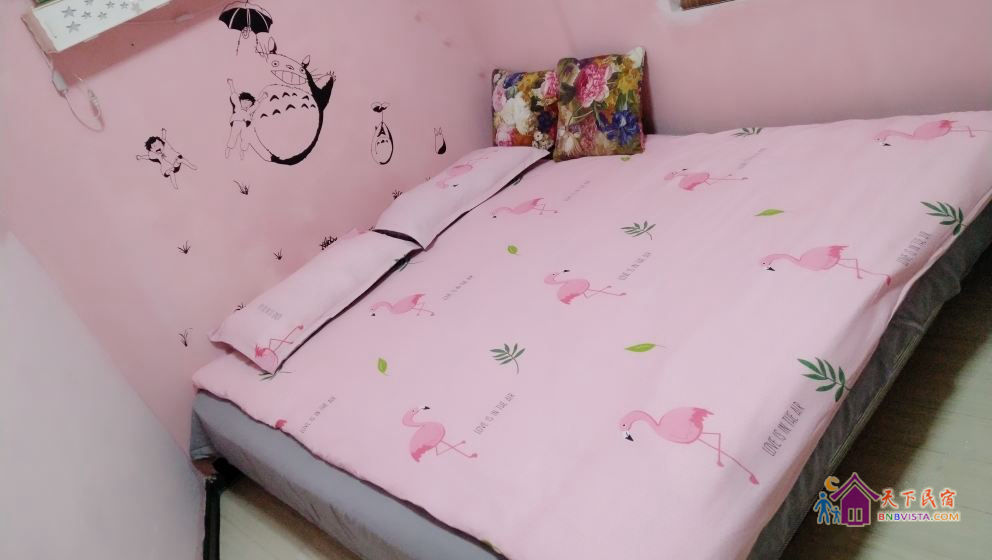 龙猫主题榻榻米大床房(公卫)