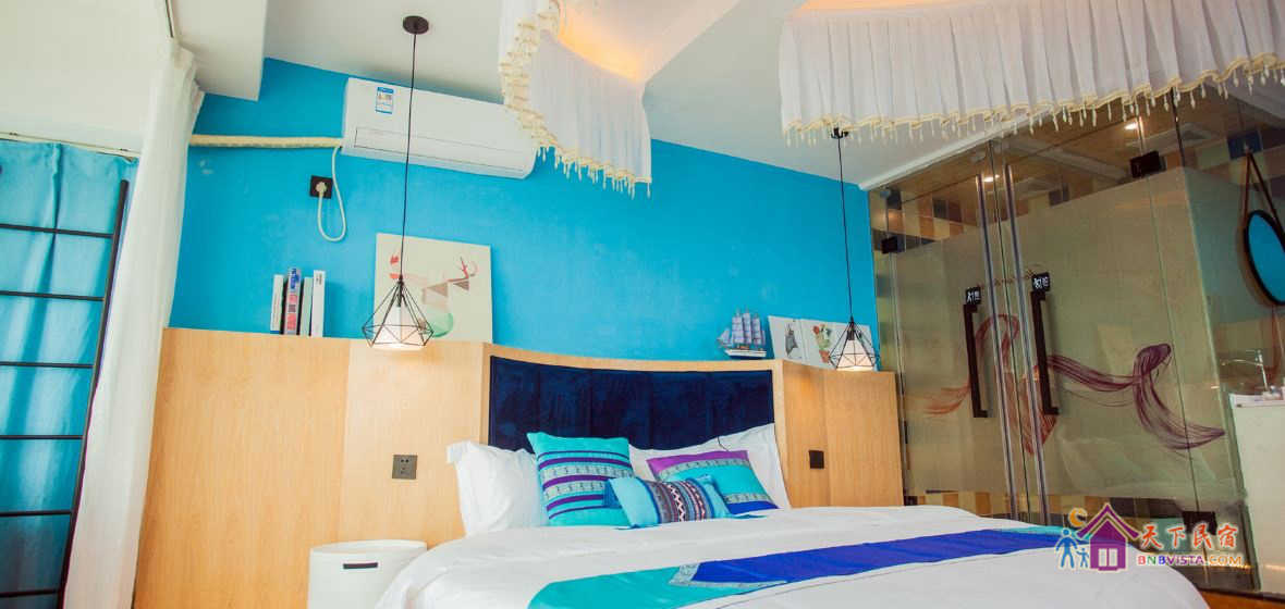 邂逅时光地中海圆床浴缸一线江景房