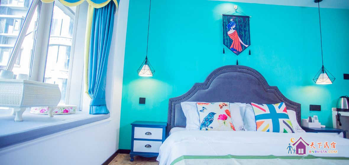 阡陌美式飘窗江景房