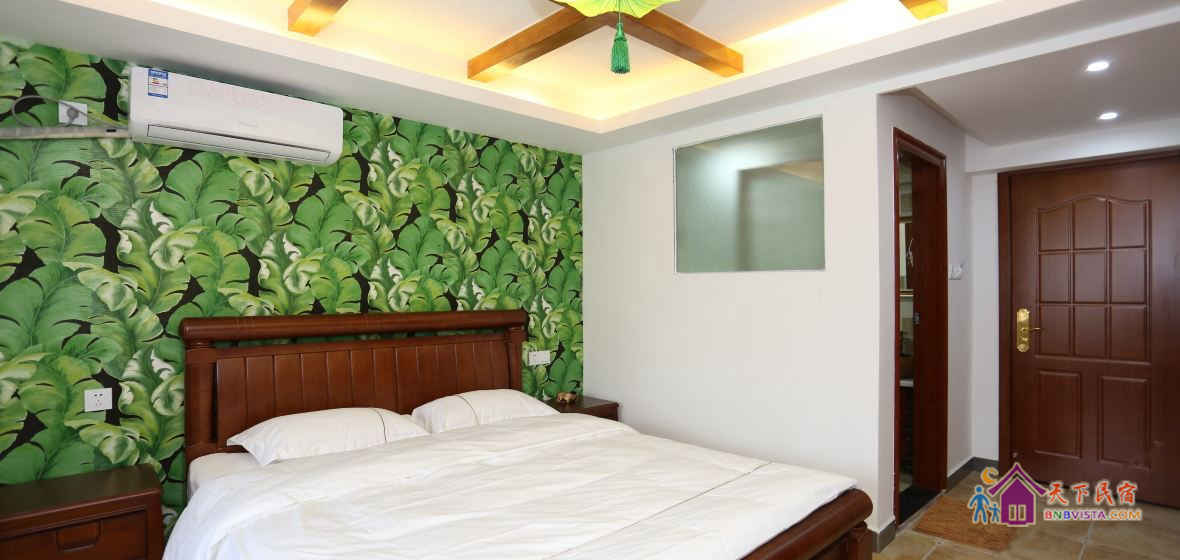 芙蓉国豪华大床房