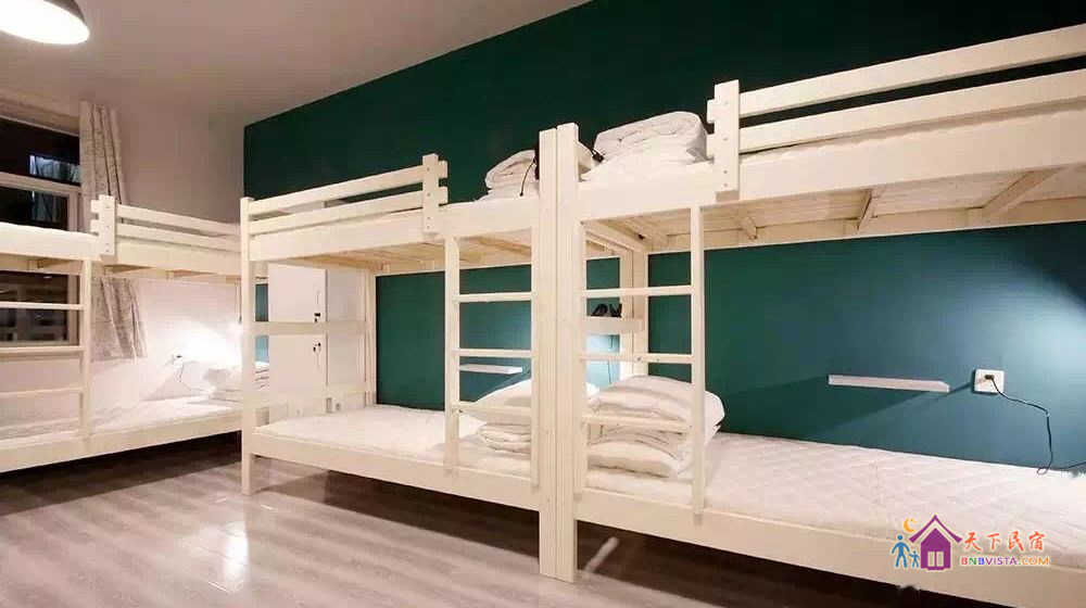 男女混合八人房(床位)