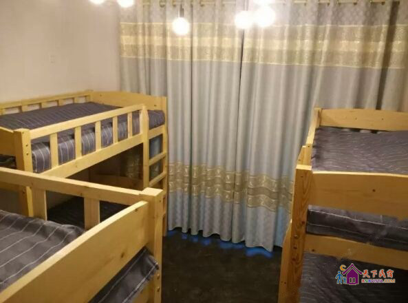 跃动青春男生八人间