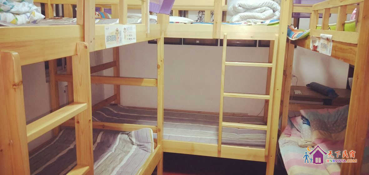 男生六人房(床位卖)