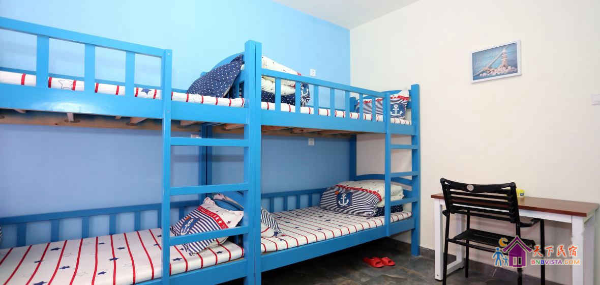 且听江涛男生四人间床位房