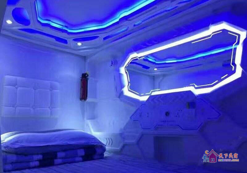 温馨太空双人舱