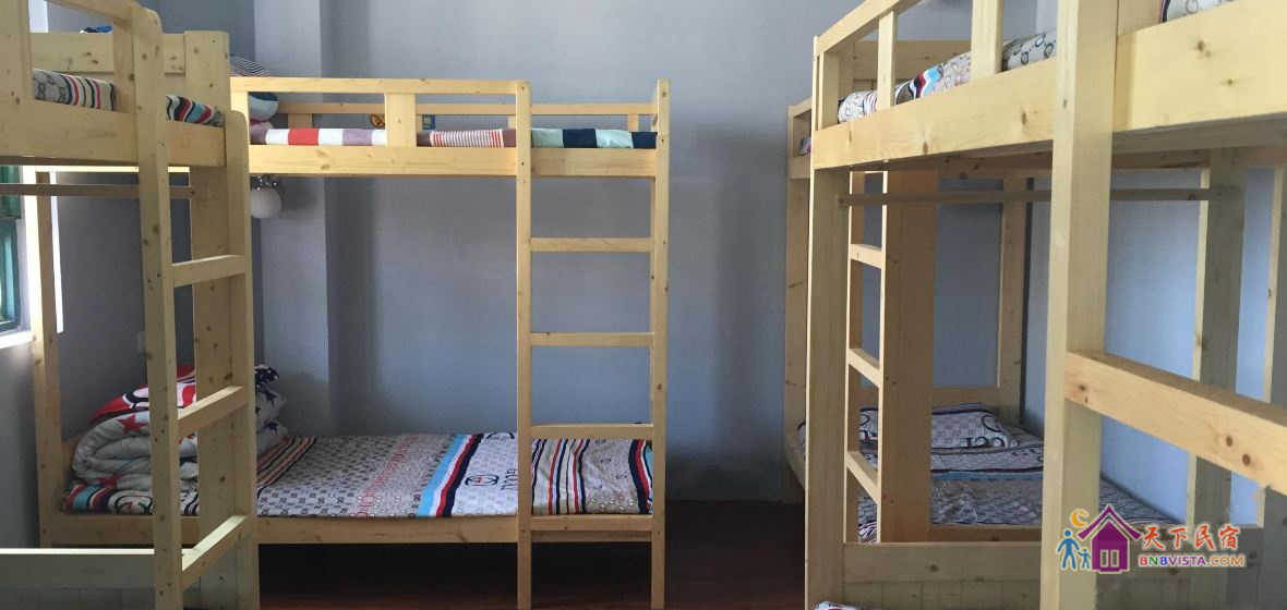 男生八人床位房（1人一个床位可长租）