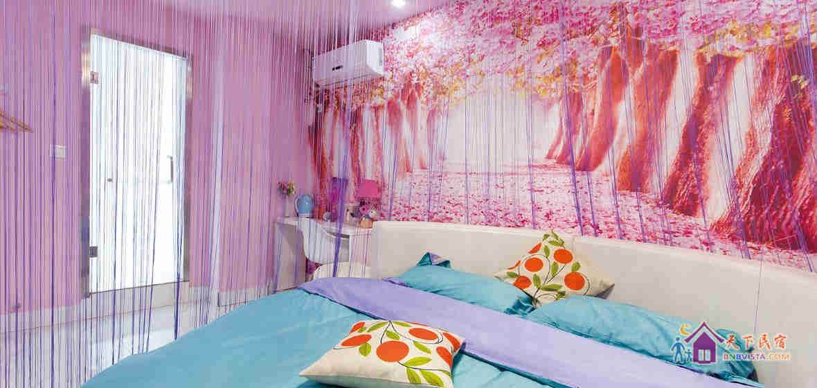 浪漫爱情路冲浪按摩浴缸圆床房