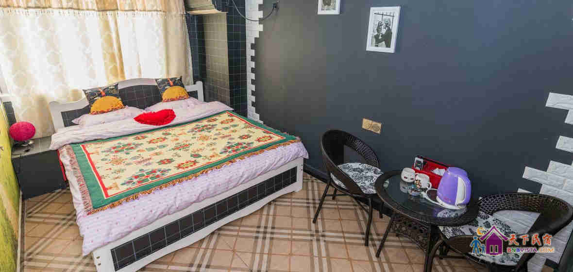 普罗旺斯情侣大床房