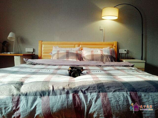 远走高飞大床房