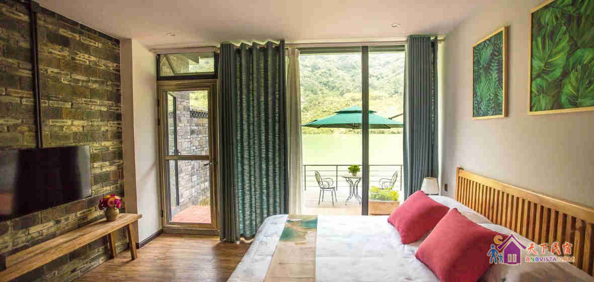 江景豪华大床房