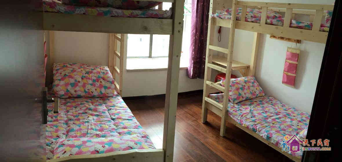 漂亮女生四人间(床位)
