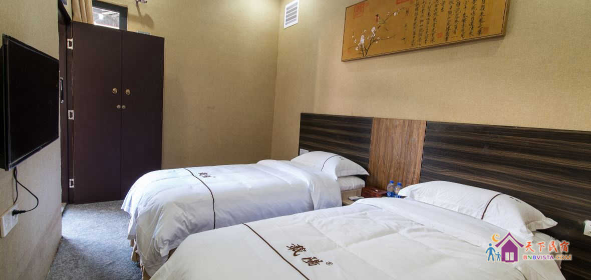 载阳双床房