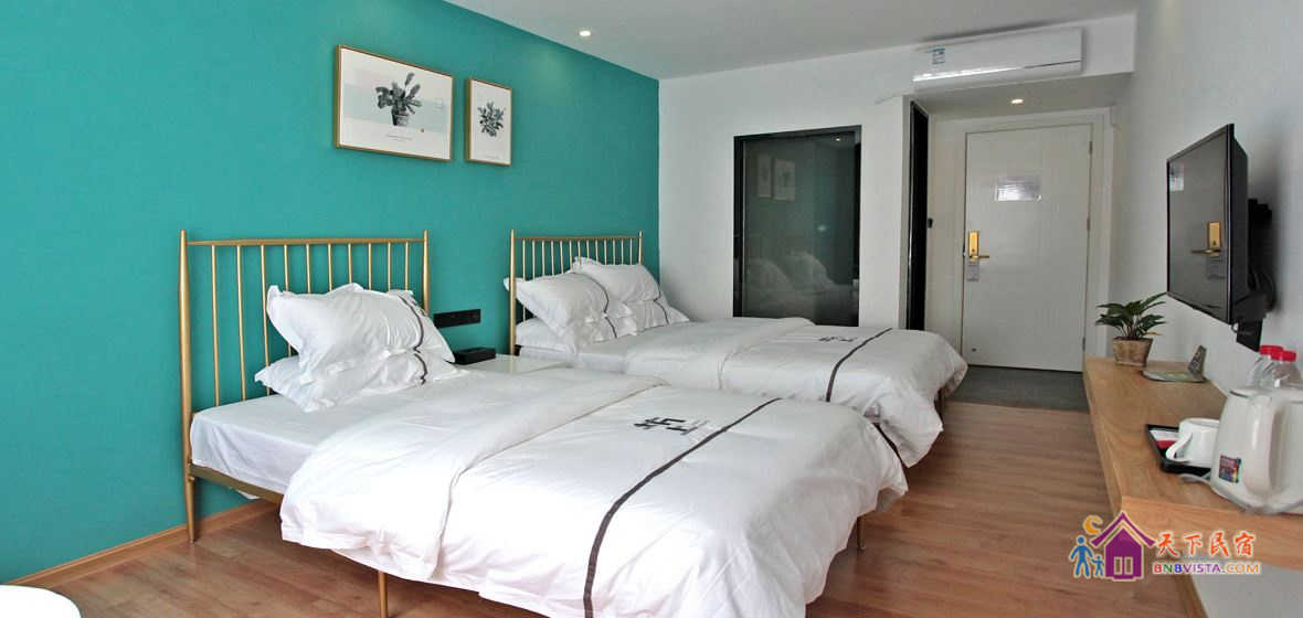 北欧轻奢家庭房