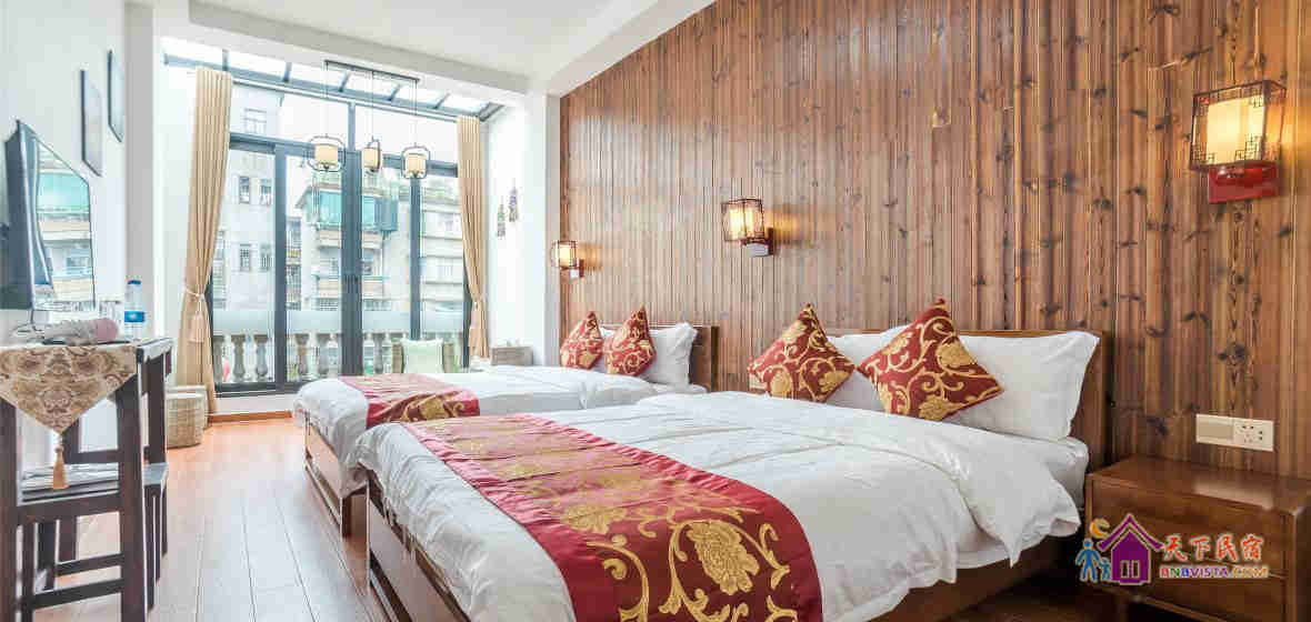 阳光舒适双床房