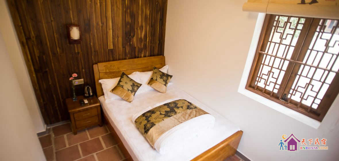 阳光院景大床房