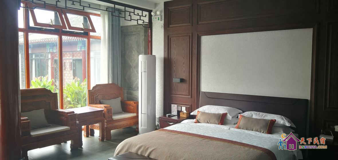 庭院豪华大床房