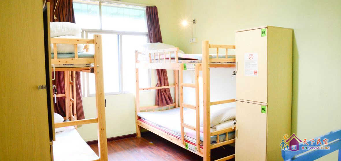 男生空调四人间(公共卫浴)