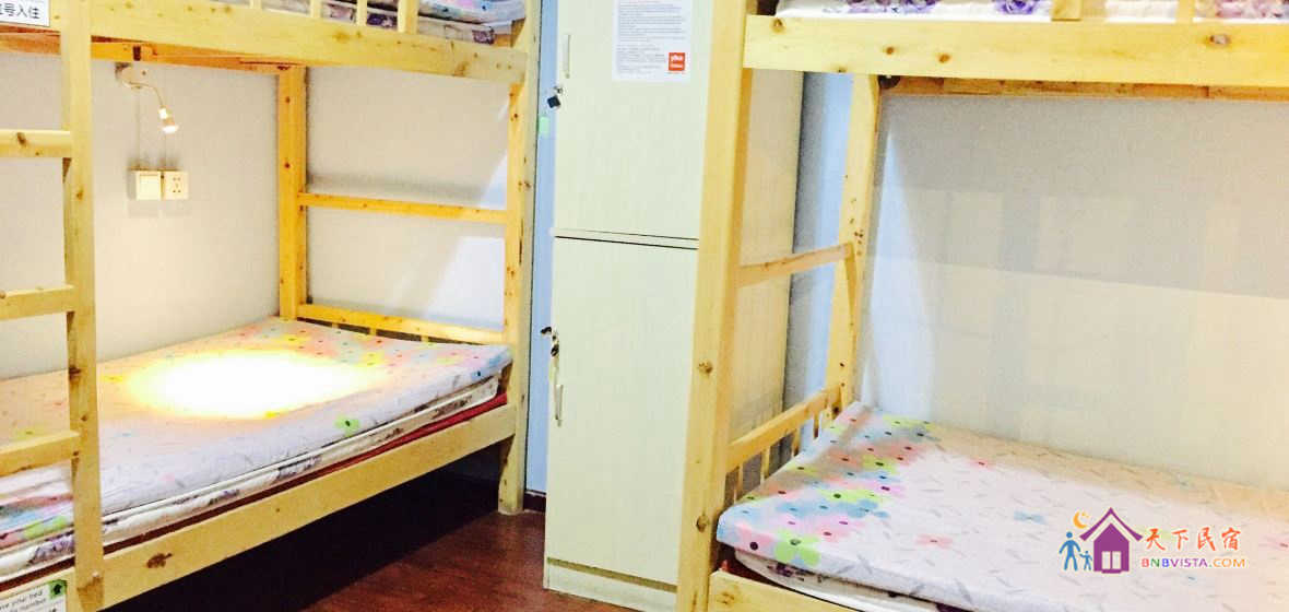 男生空调六人间(床位)(公共卫浴)